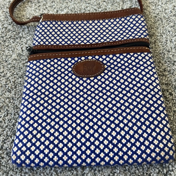 Guatemala Colorful Blue/white/Yellow Floral Woven Leather Strap Crossbody Bag - Picture 3 of 12